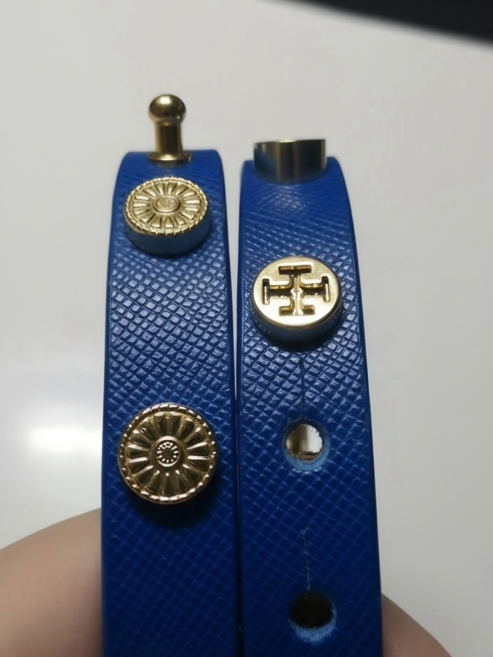 "FLASH SALE" NEW Tory Burch Blue Leather Sunflower Logo Wrap Bracelet/Choker - Picture 7 of 9